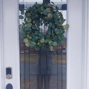 20" Handmade Eucalyptus & Olive Leaf Wreath with Berries review photo