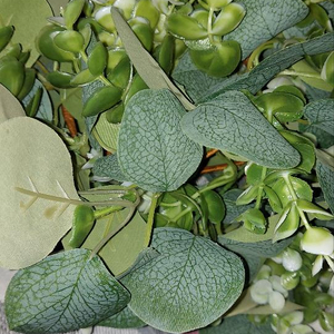 4pcs Eucalyptus & Baby's Breath Floral Candle Ring Wreaths review photo